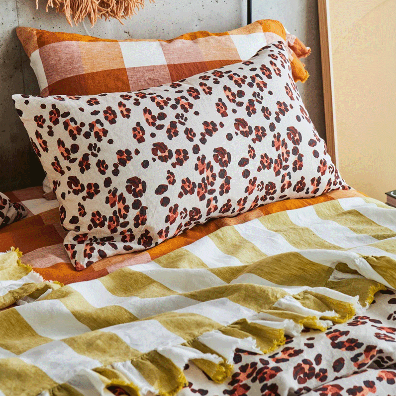Society Of Wanderers - Biscuit Check Ruffle Pillowcase Set
