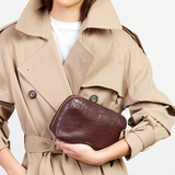 Saben Tate Pouch Espresso Croc